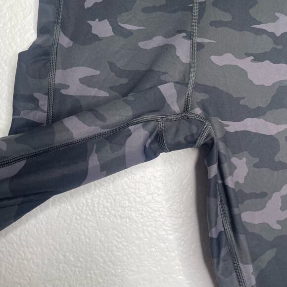 Athleta Womens Leggings Size XS Gay Ultimate Camo 7/8 Tight Camouflage Pattern - Picture 12 of 16